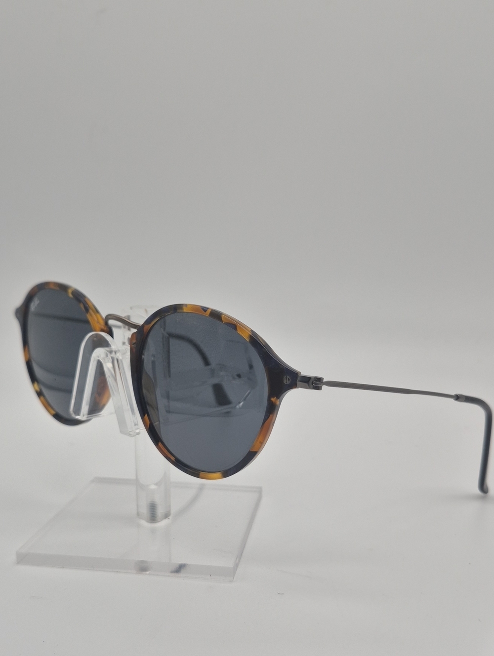 Ray-Ban Round Tortoiseshell Frame Sunglasses with Dark Lenses